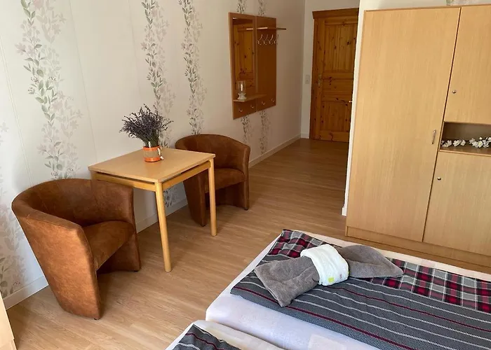 Frühstückspension Ferienwohnanlage Königerode 3*